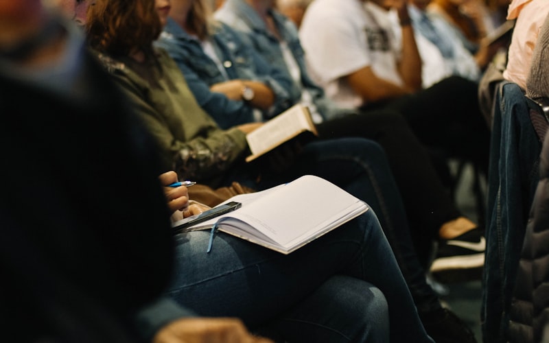 澳洲大学商科留学费用详解：如何规划你的教育投资插图